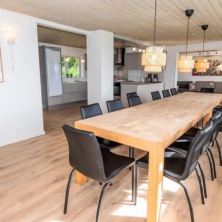 Family Fun With Fjord View - By Traum