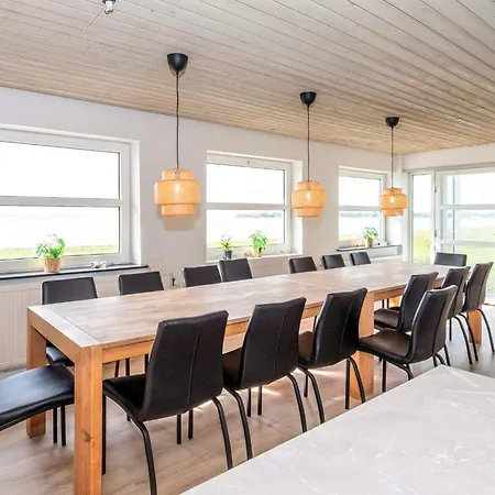 Family Fun With Fjord View - By Traum