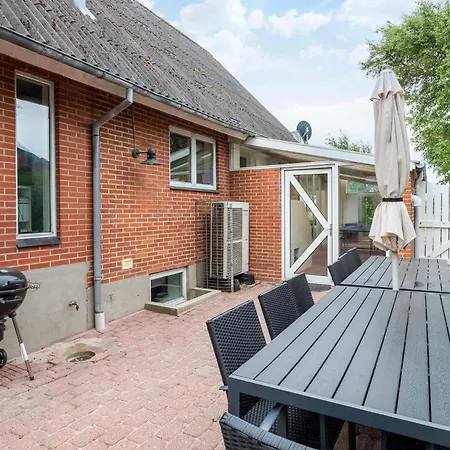 Family Fun With Fjord View - By Traum