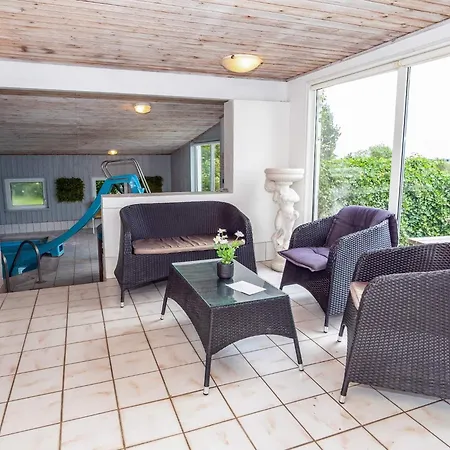 Family Fun With Fjord View - By Traum